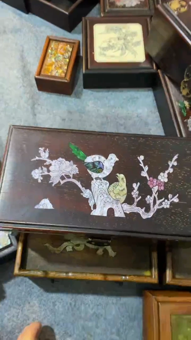 木螺钿镶嵌花鸟好盒子