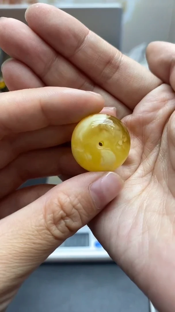 琥珀未镶嵌珠宝奇石2613