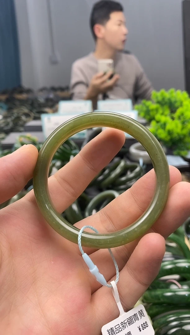 未镶嵌手镯和田玉53.9