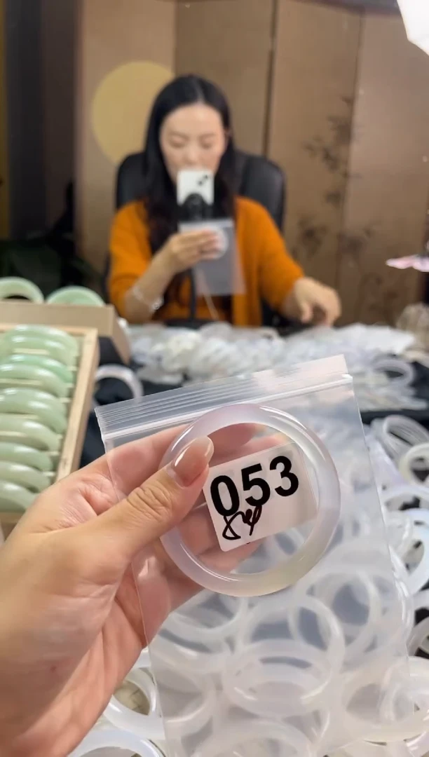 手镯玛瑙/玉髓未镶嵌053