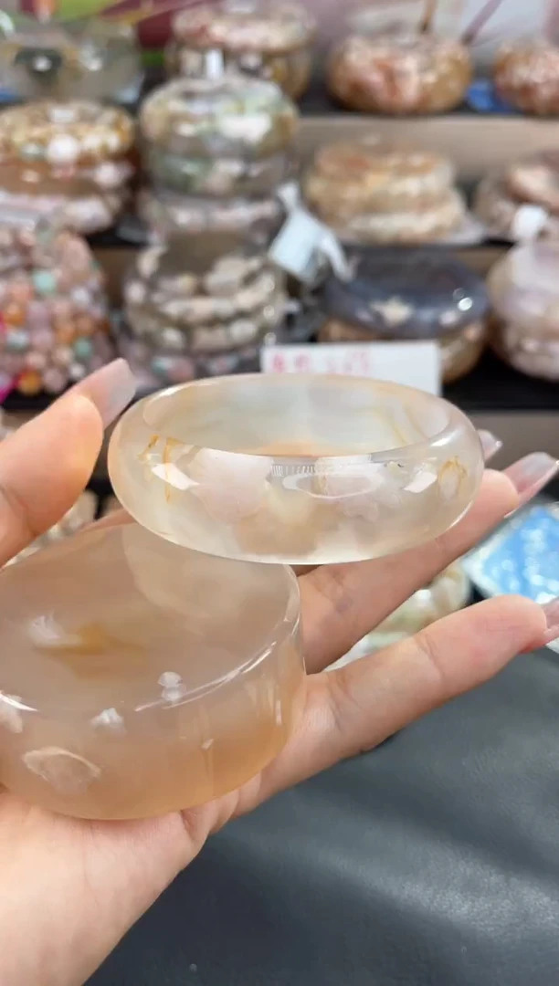 未镶嵌手镯石英质玉58