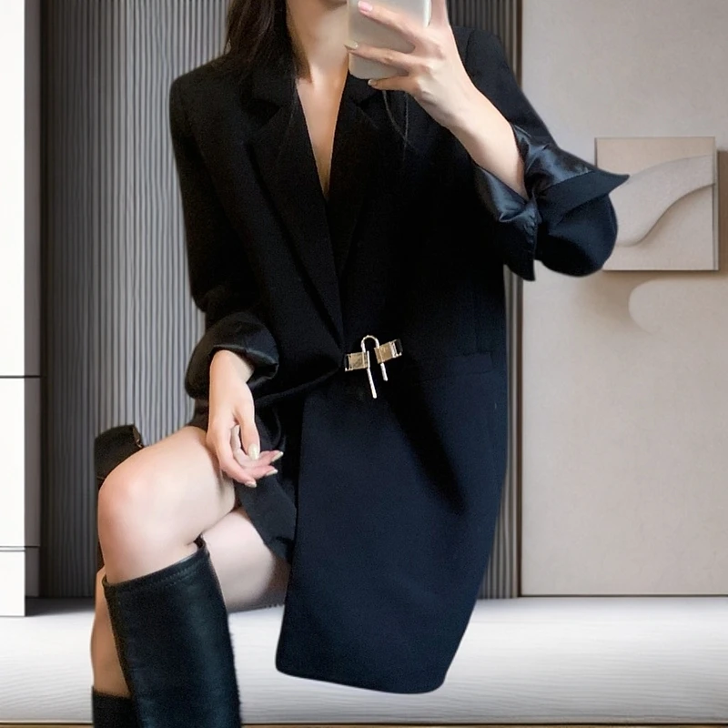 早秋新款大码胖mm高级感黑色西装外套女收腰显瘦中长款赫本风西服