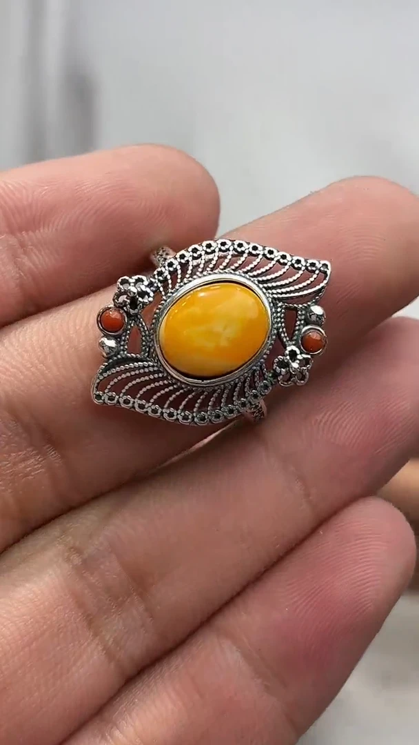 蜜蜡银S925镶嵌戒指噶玛珠宝