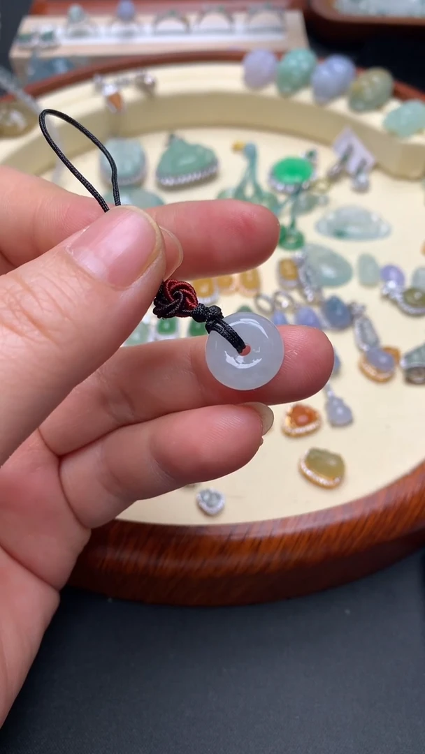 【闪购商品】翡翠颈饰未镶嵌翡翠平安扣