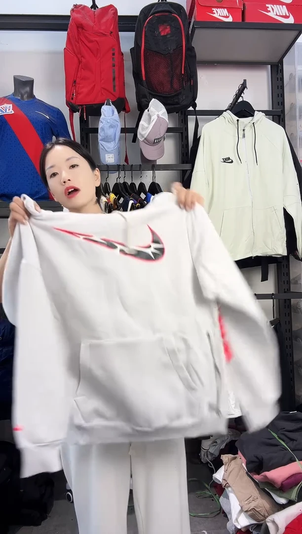 751编码 瑕疵款直播间过款为准 尺码L