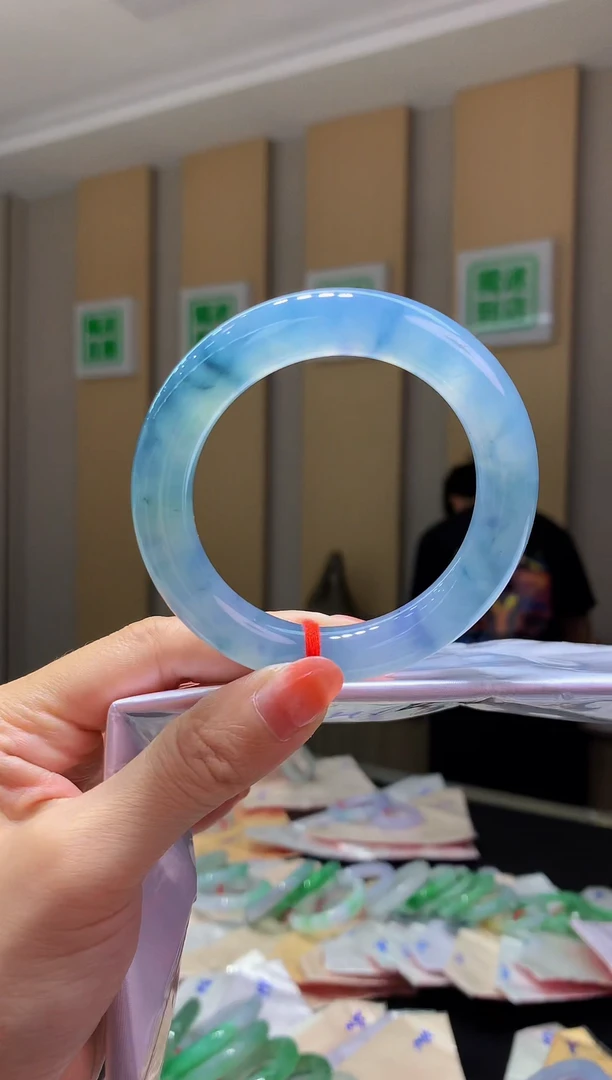未镶嵌手镯翡翠-Q72 圈口54.9 全款33万 定金2万
