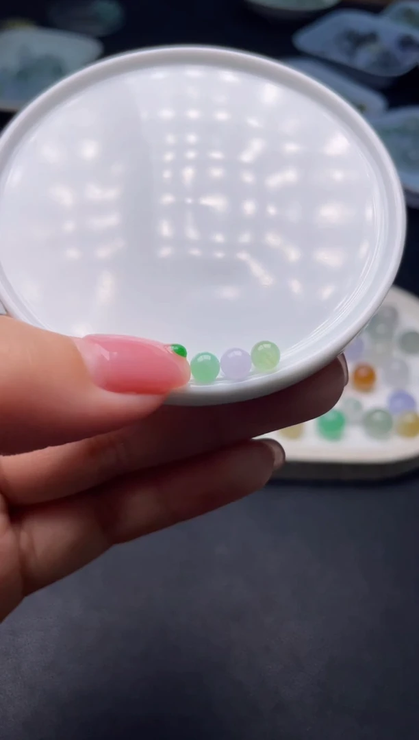 翡翠未镶嵌颈饰啊A309