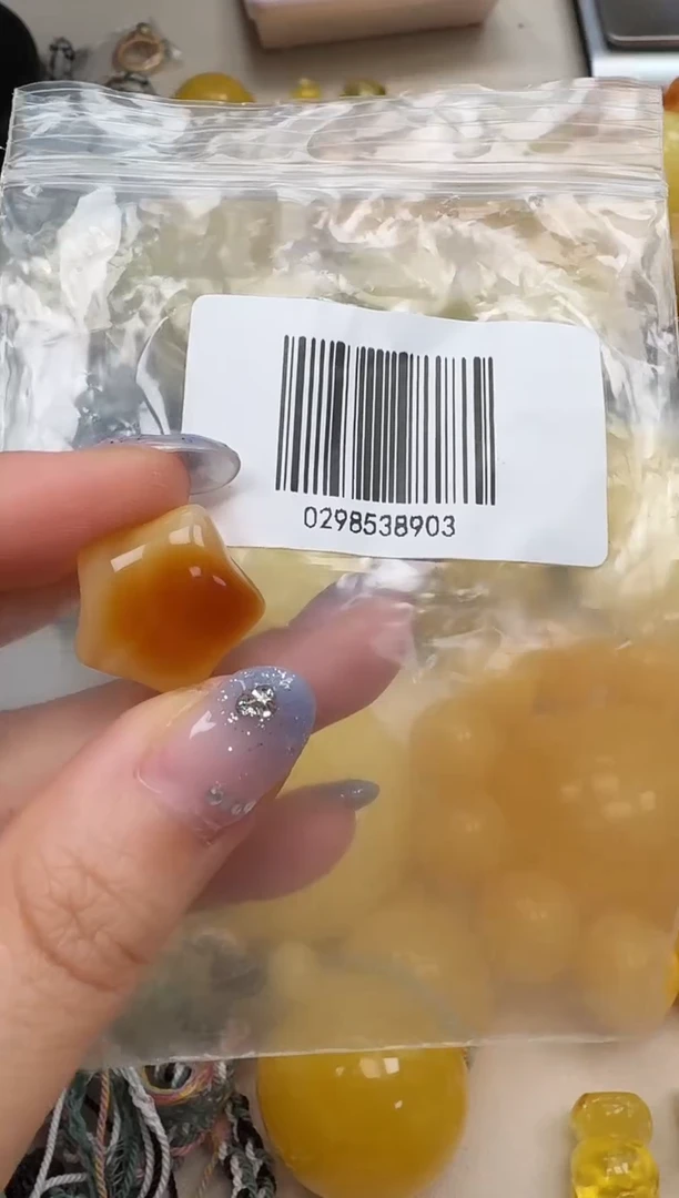 裸石琥珀未镶嵌如图