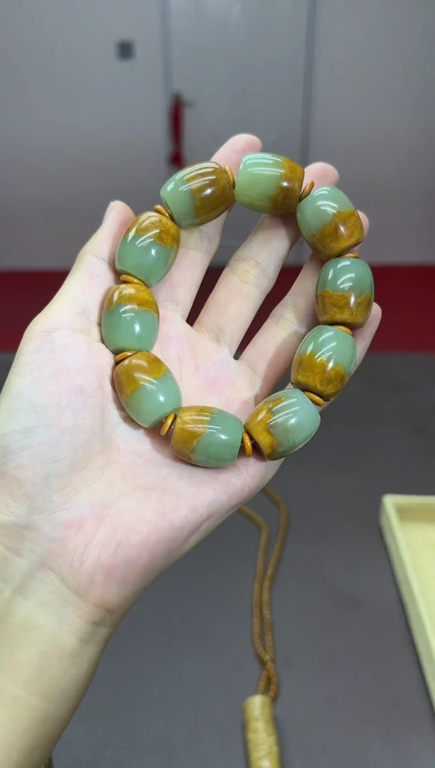 未镶嵌手链岫岩河磨玉（透闪石质玉）手串
