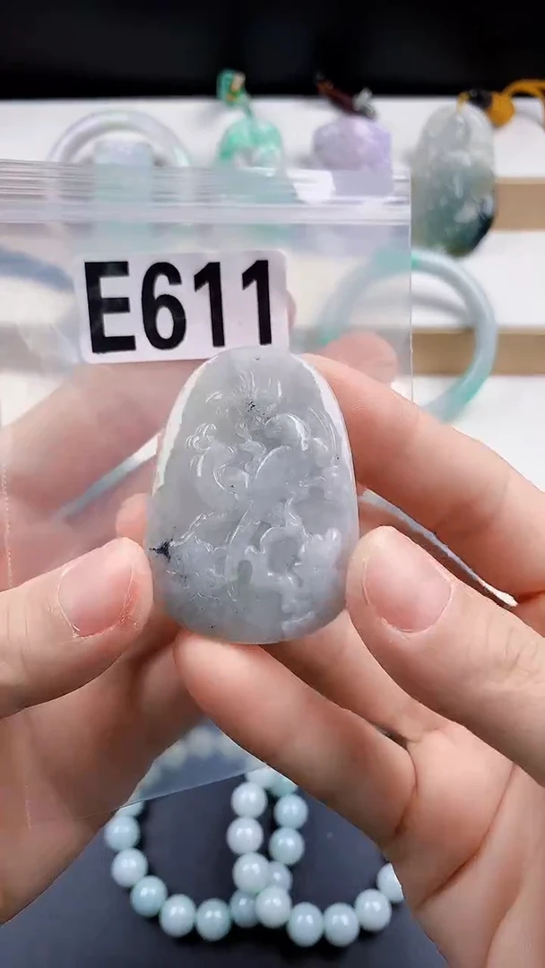 颈饰未镶嵌翡翠天然翡翠吊坠挂件