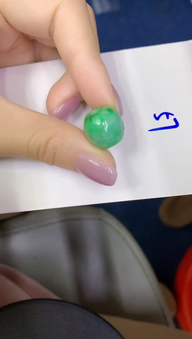 颈饰未镶嵌翡翠缅甸天然翡翠A货