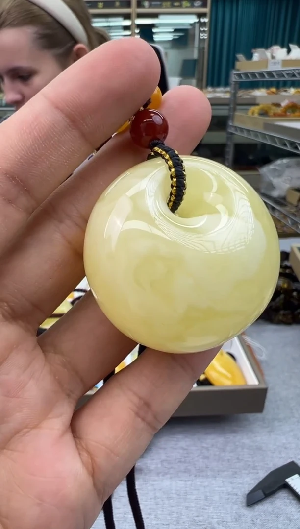 未镶嵌颈饰琥珀118秒拍号假一罚十