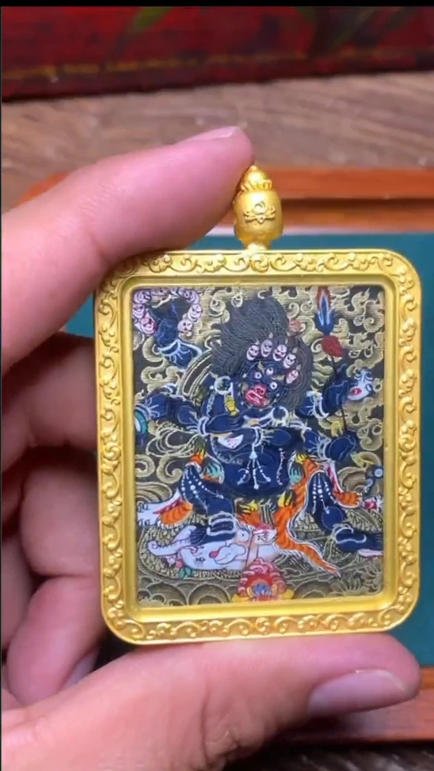 吊坠六臂玛哈嘎拉纯手绘唐卡