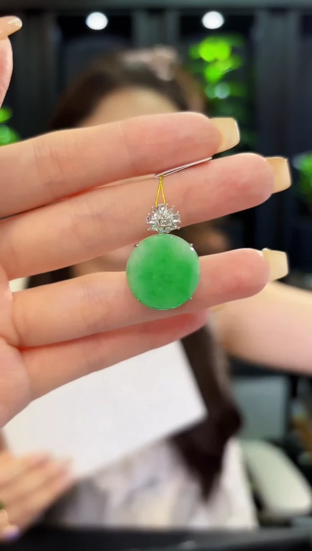 翡翠未镶嵌颈饰缅料A货/多样性发货/一件