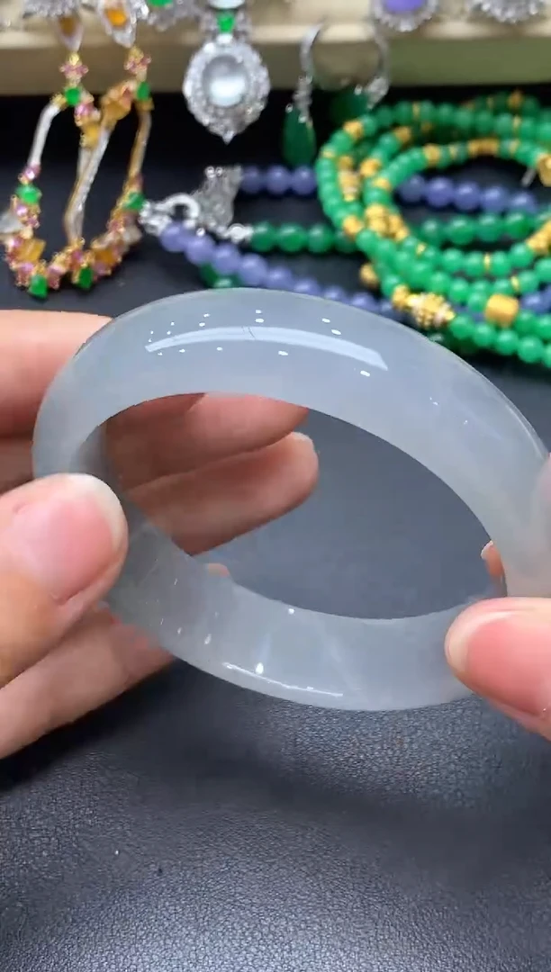 翡翠手镯未镶嵌667-中国好珍宝