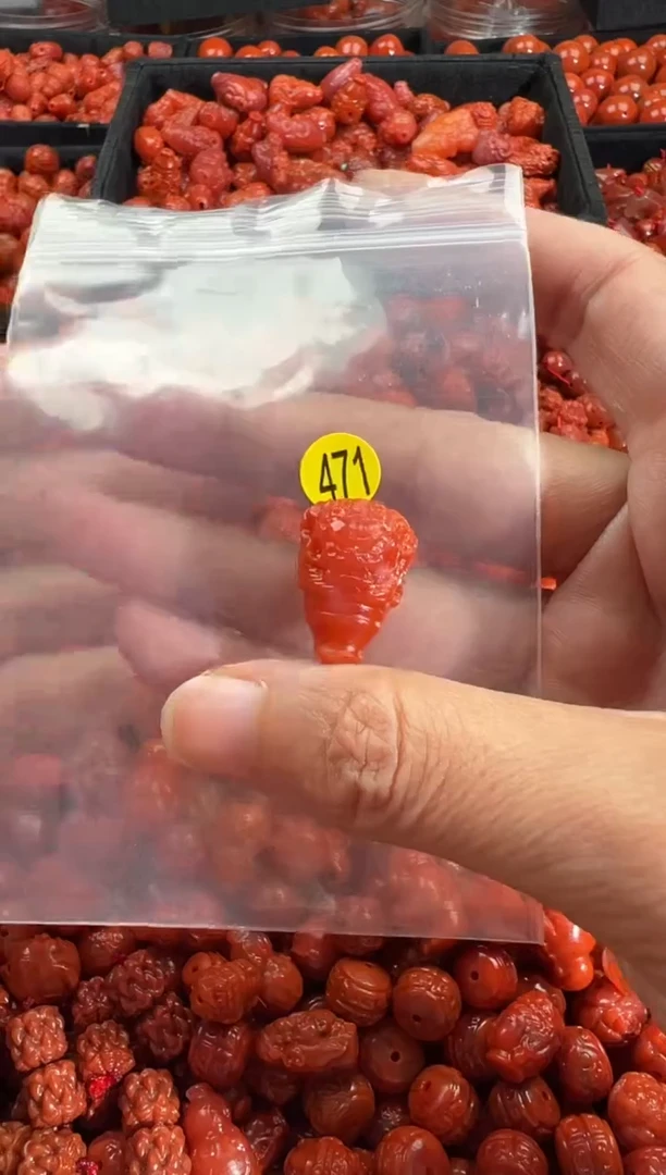 颈饰未镶嵌南红玛瑙1