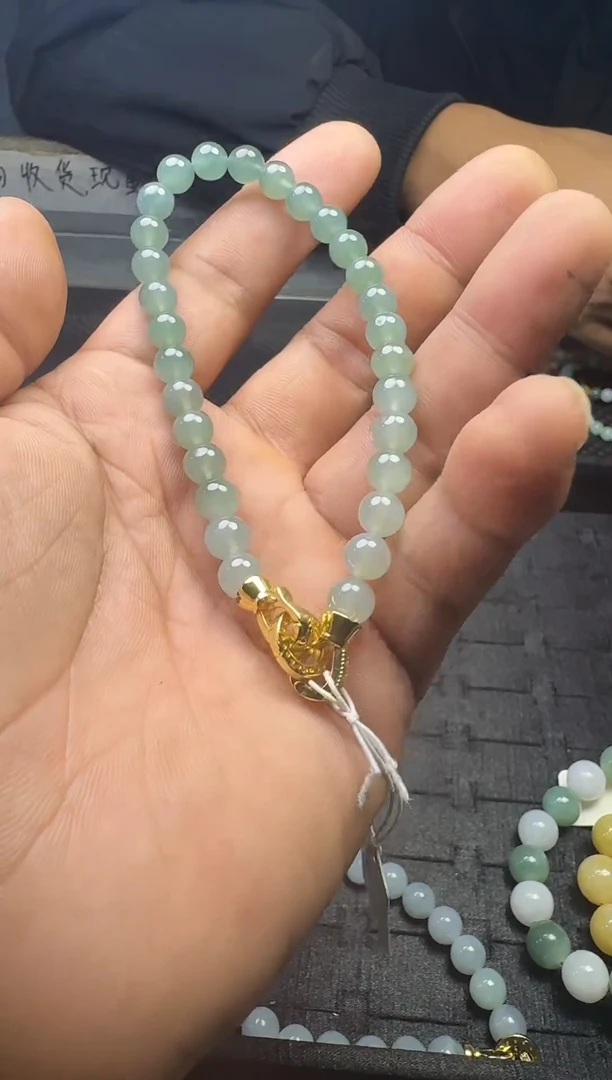 未镶嵌定制翡翠手串