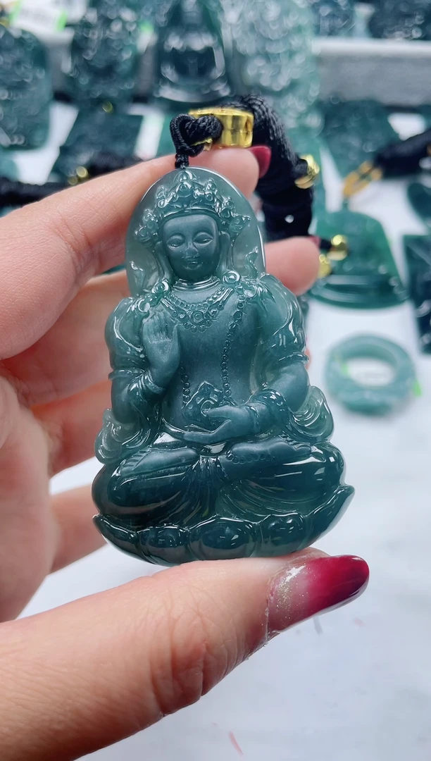【闪购商品】翡翠颈饰未镶嵌