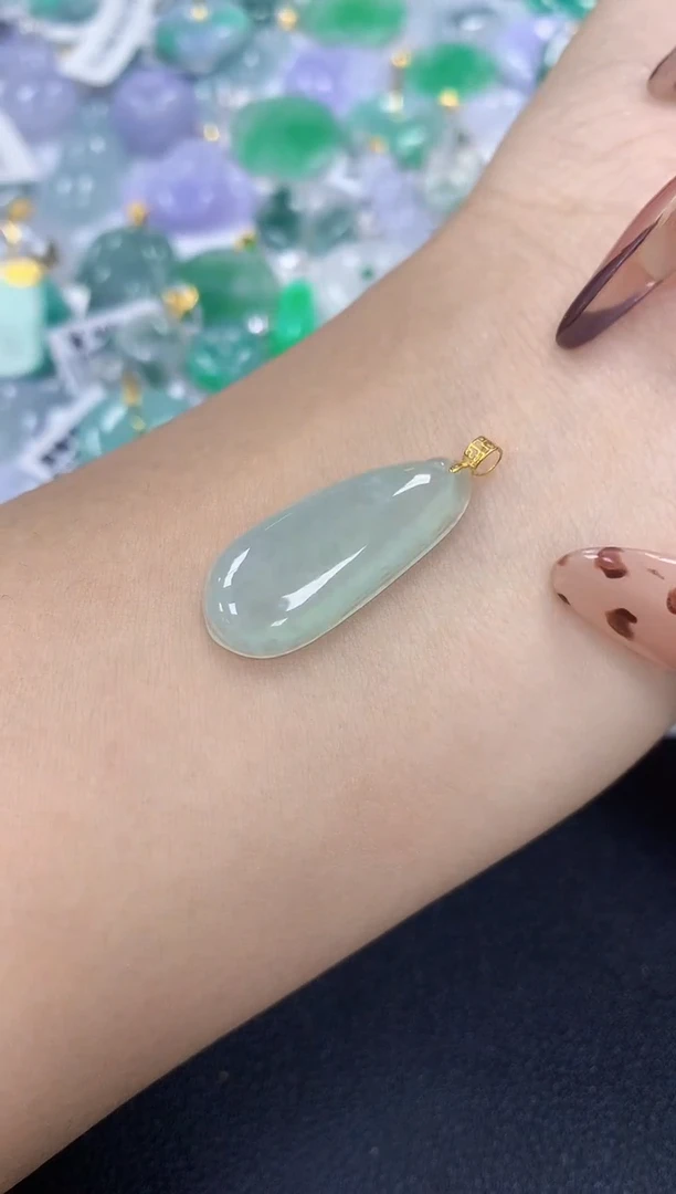 颈饰18K金镶嵌翡翠a货假一赔三支持复检百元上9元证书费自理