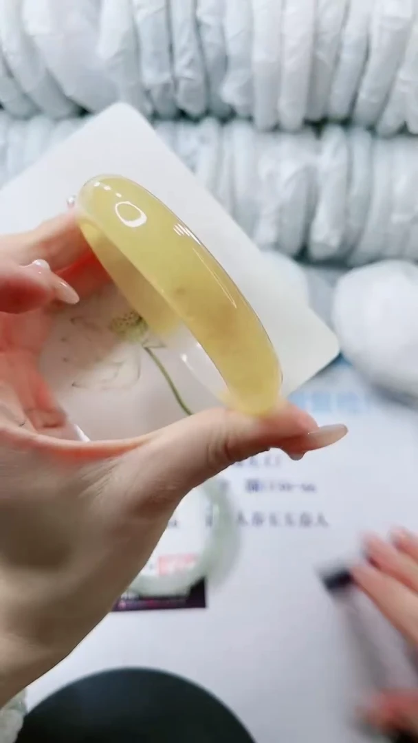 【闪购商品】石英质玉手镯未镶嵌多样性发货V87