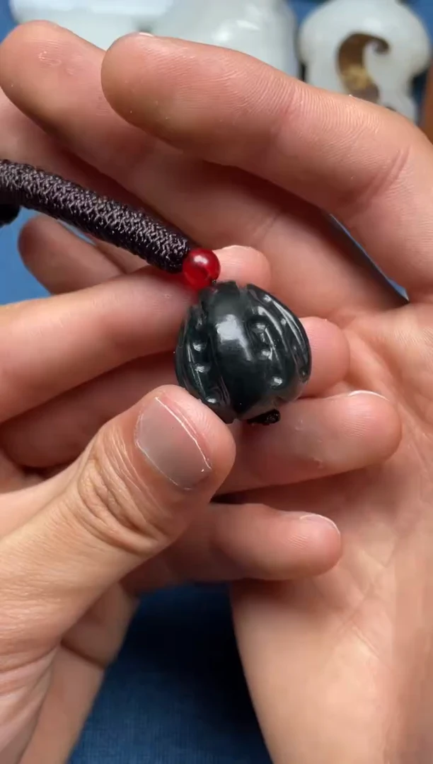 颈饰未镶嵌和田玉2