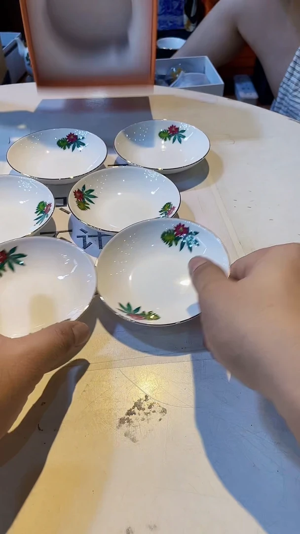 杯鸿辉家品牌瓷器，京东包邮！
