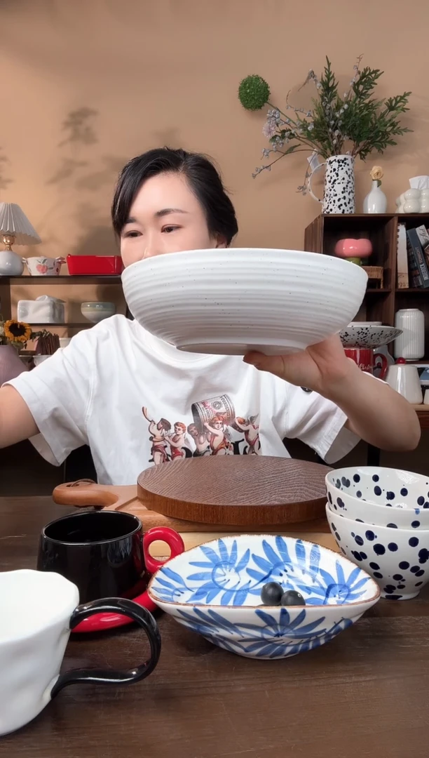 陶瓷8.5英寸螺纹麻点碗微瑕