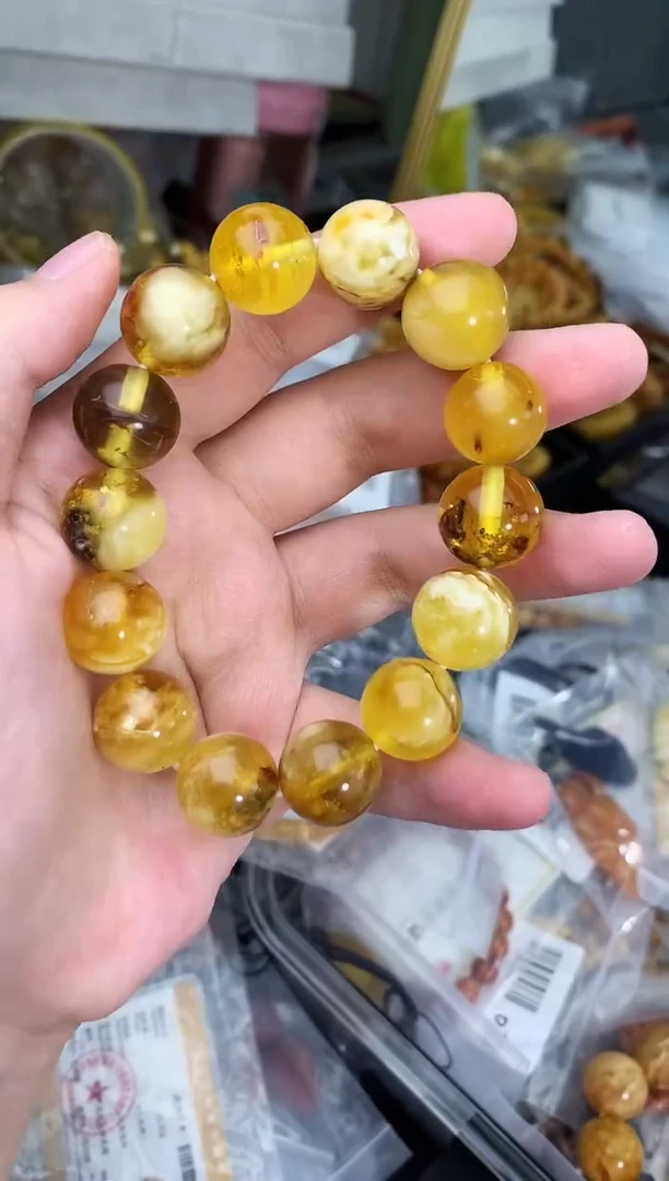 蜜蜡未镶嵌珠宝奇石180