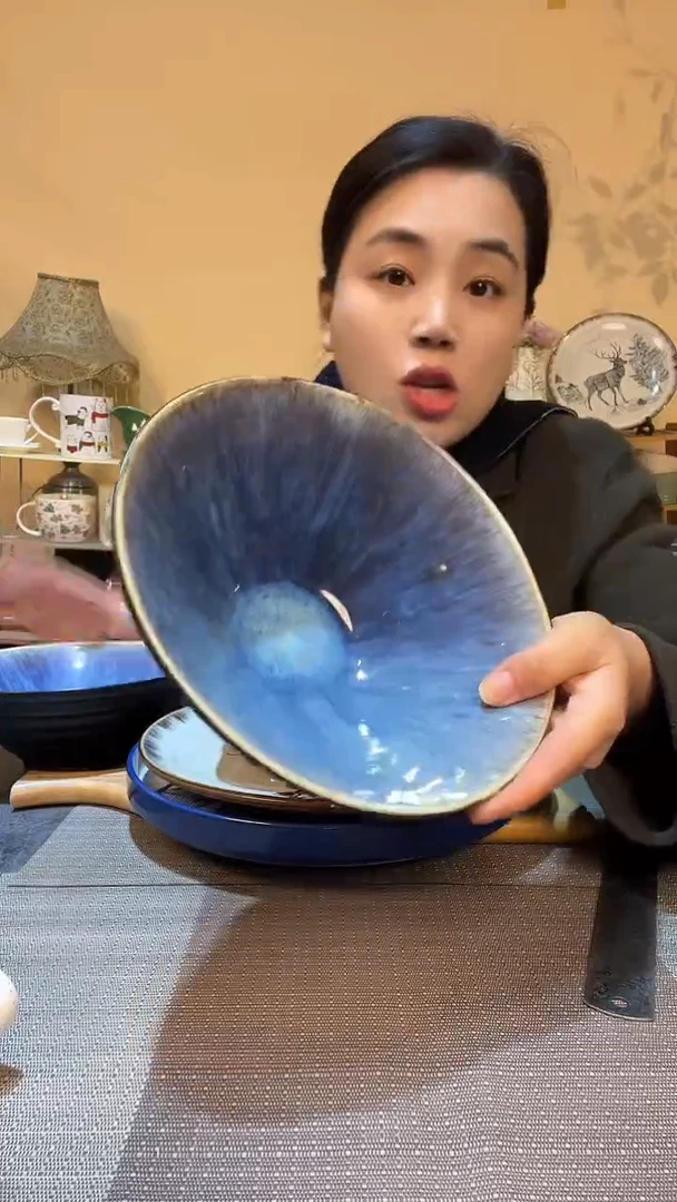 瓷片瑕疵款 8.5英寸碗  介意勿拍