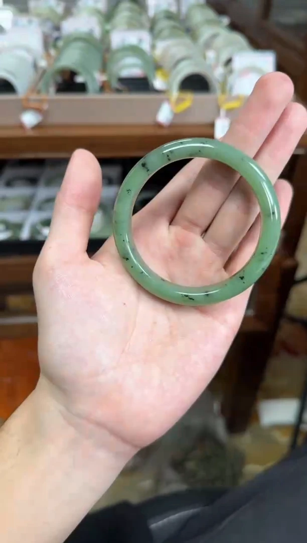 未镶嵌手镯和田玉58