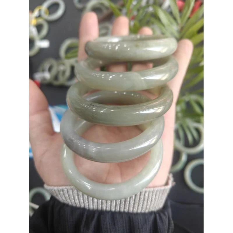 老李严选   和田玉浅湖水带棉手镯多样发一D685