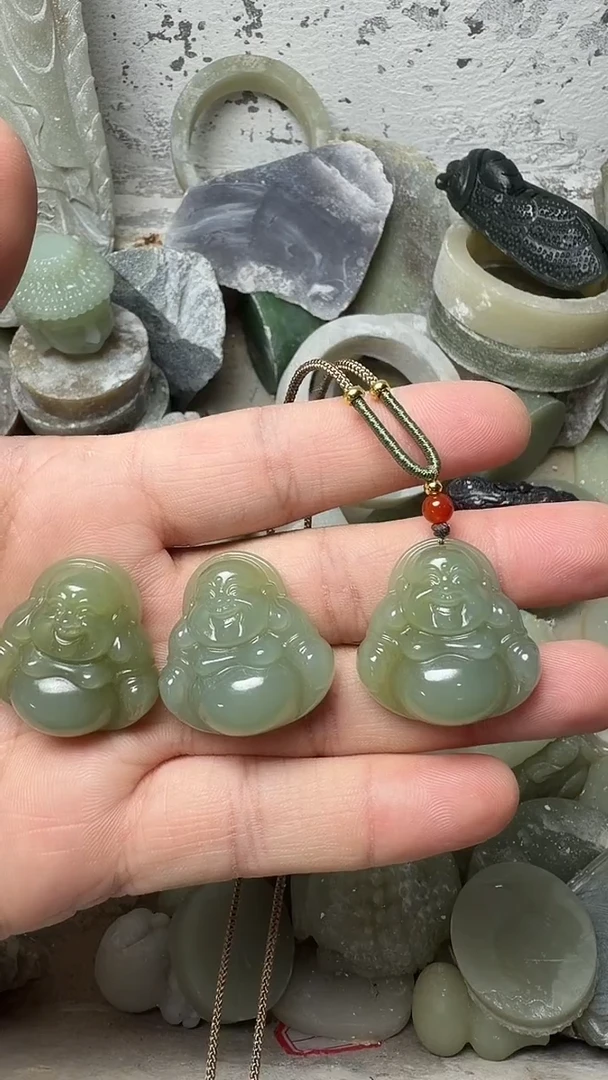 颈饰未镶嵌和田玉大肚佛 多样性发货 拍一发一