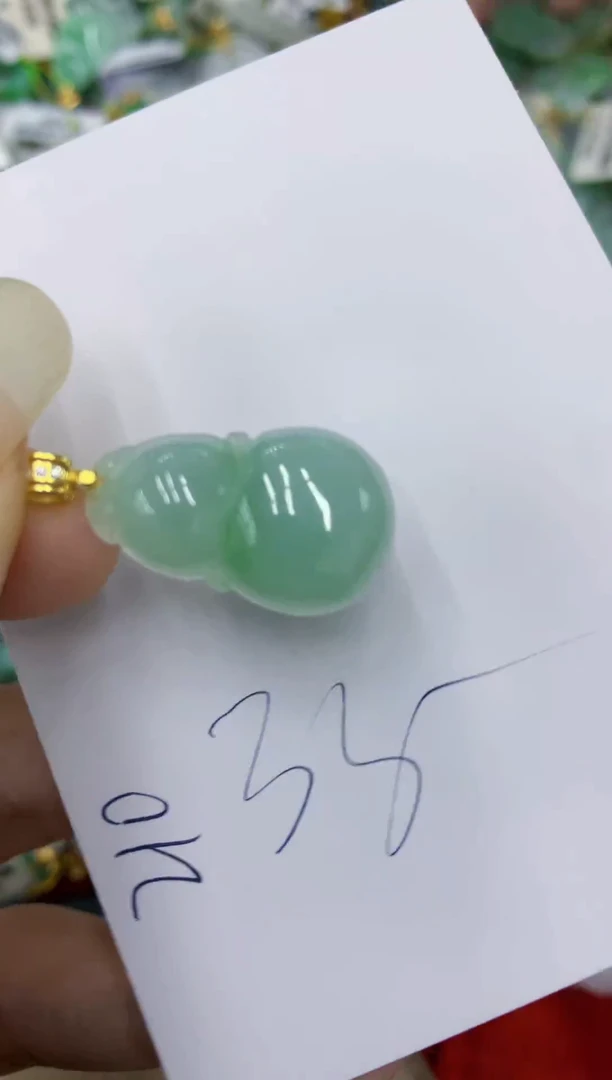 翡翠未镶嵌颈饰111111111111