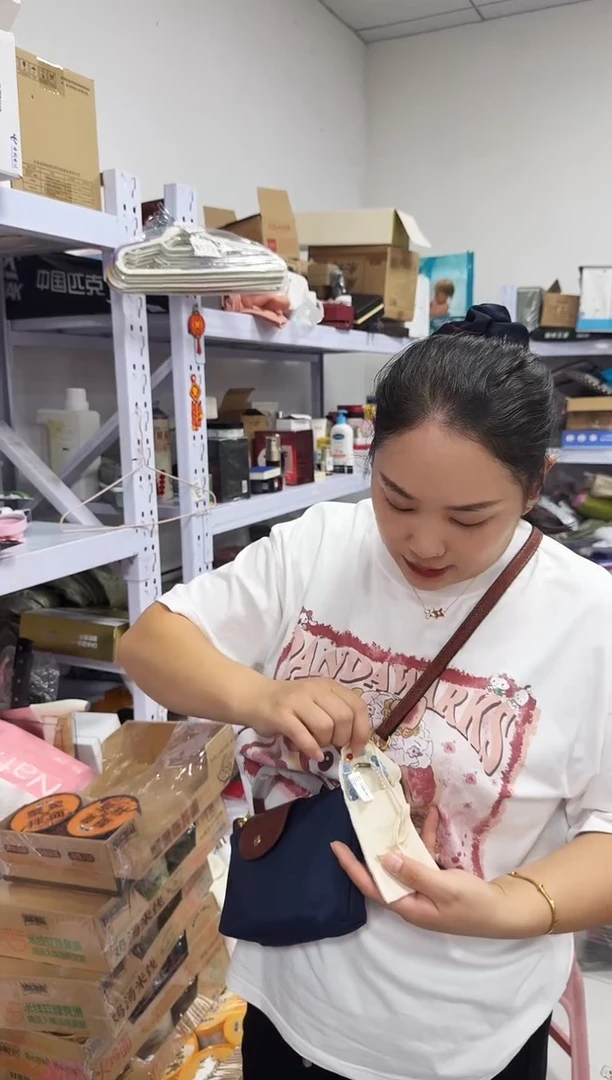 牦牛剖层皮革琪老板女包6号店超好看发图片款一堆