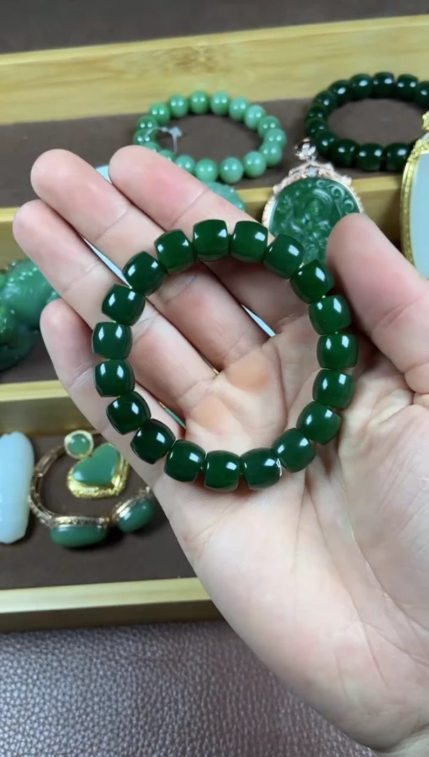 颈饰未镶嵌和田玉5
