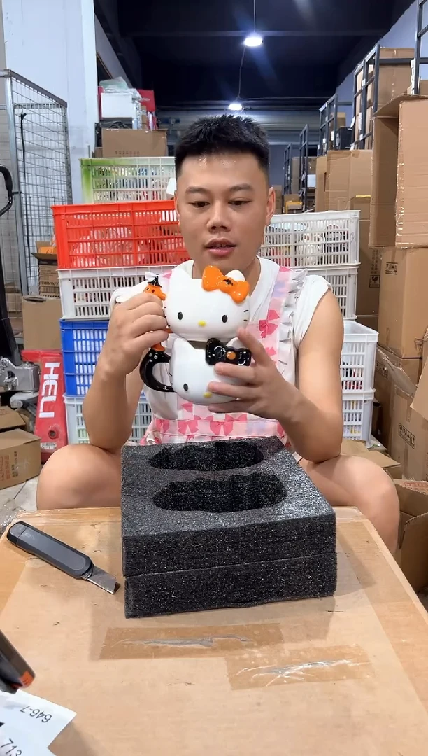 瓷片原盒万圣节kt猫头杯2件套