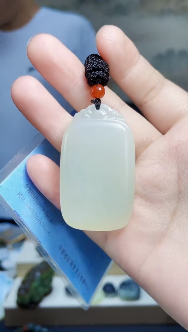 和田玉未镶嵌颈饰1