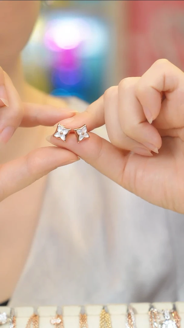 耳饰贝壳（贝母）18K金镶嵌老花