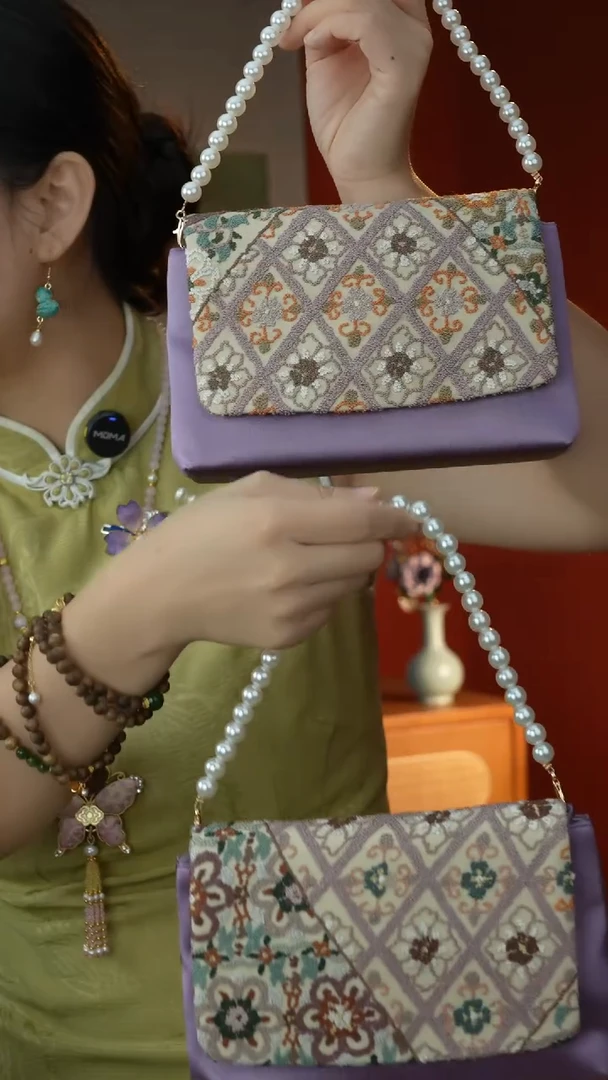 刺绣非遗老绣紫色打籽绣包包