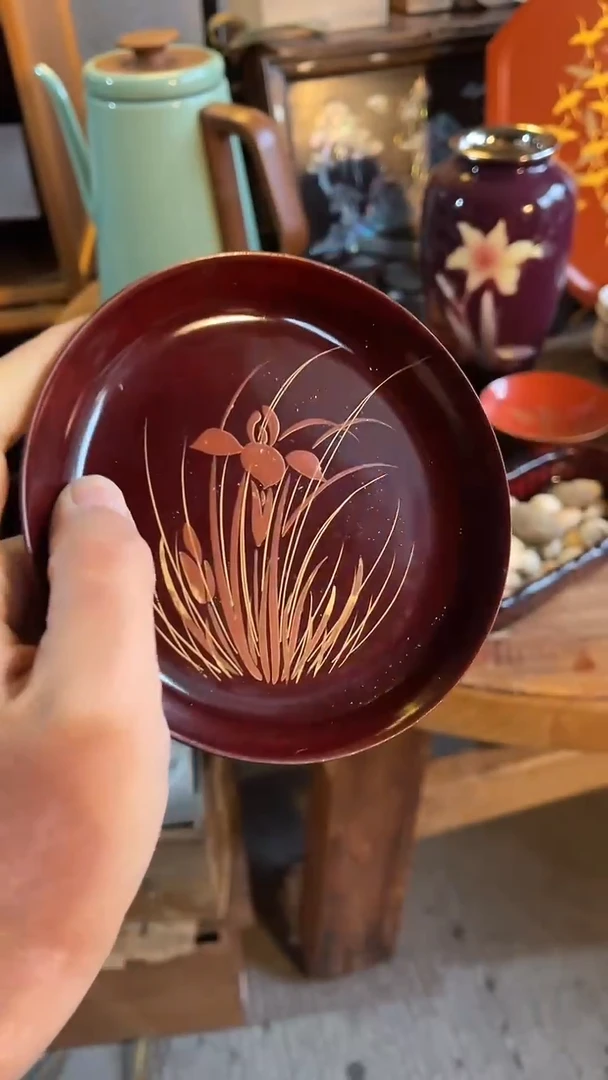 5.实木胎金莳绘11.5公分