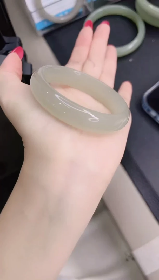 未镶嵌手镯石英质玉267-53.2