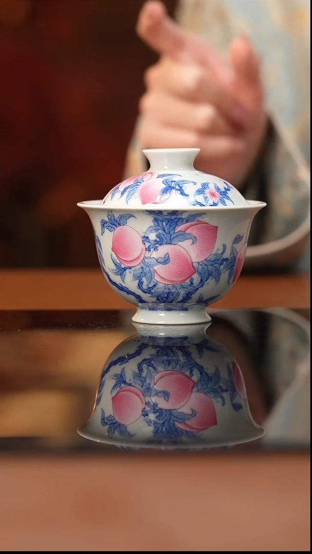 杯看山青花加彩寿桃