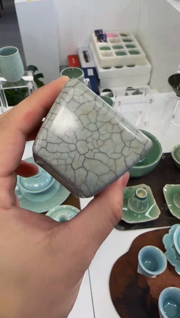 四方传世哥窑·杯·高货