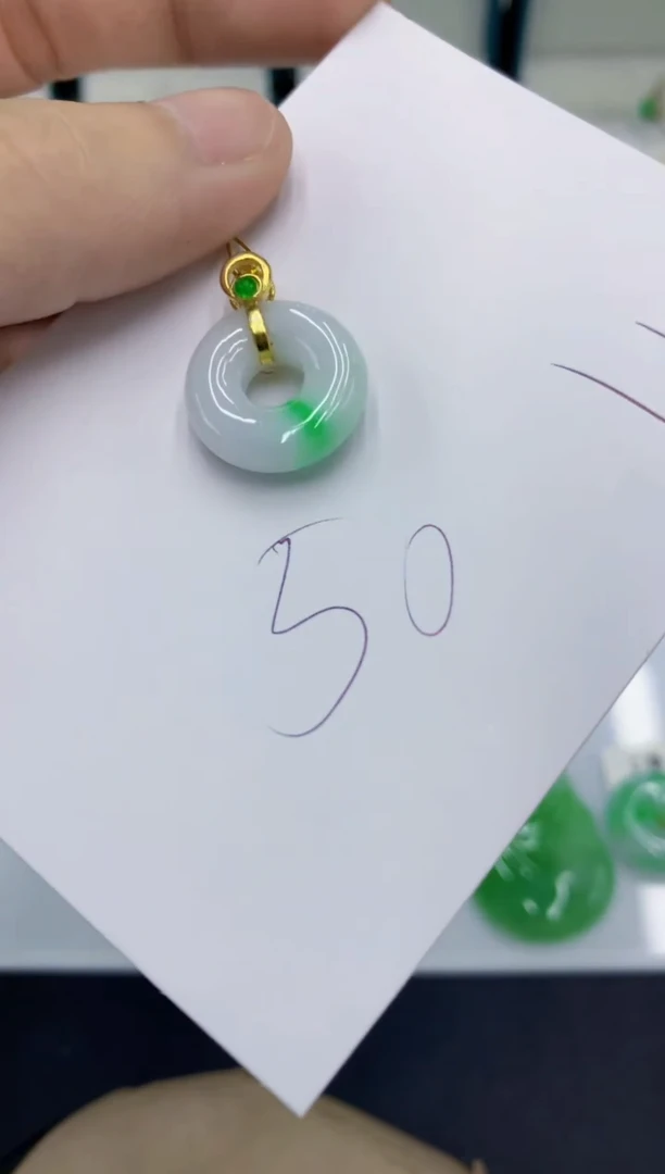 颈饰未镶嵌翡翠翡翠