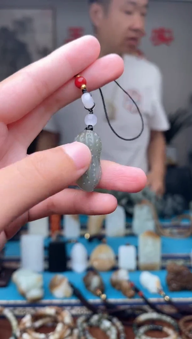 和田玉未镶嵌挂件1