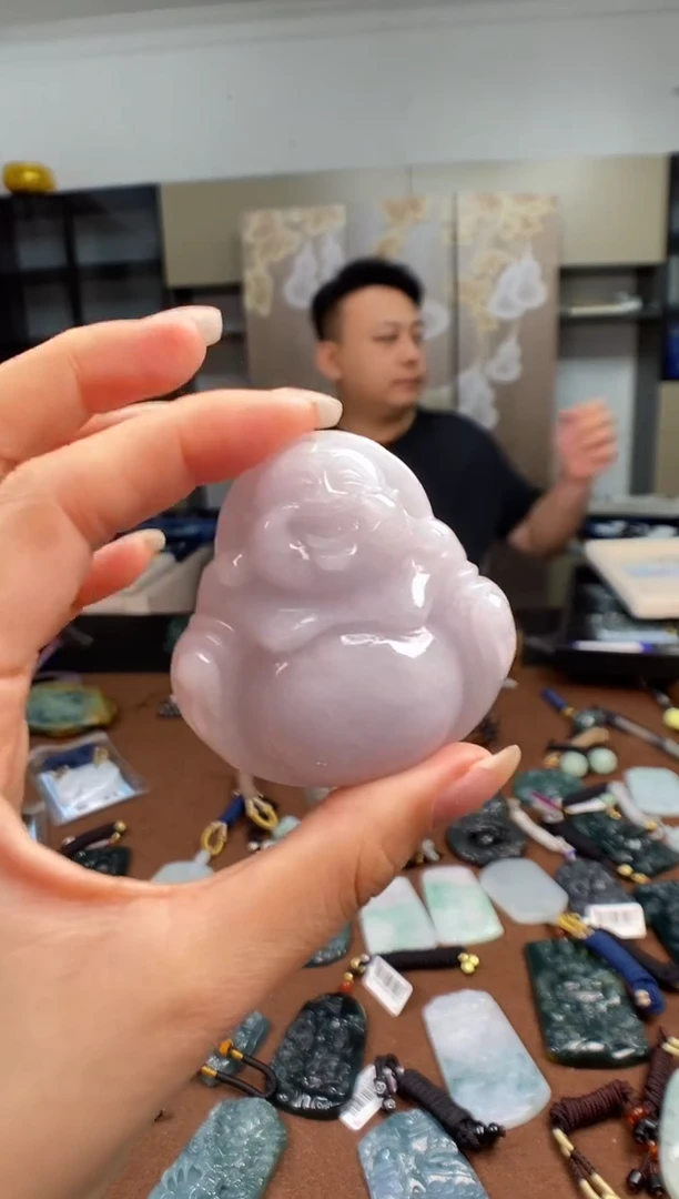 颈饰未镶嵌翡翠 多样性发其一