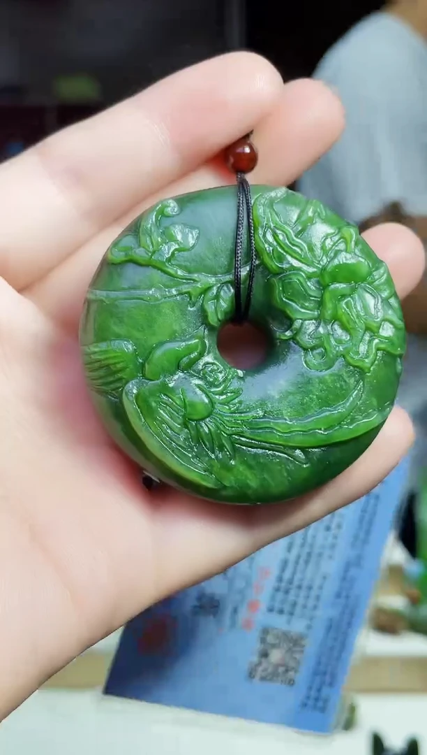 和田玉未镶嵌颈饰1