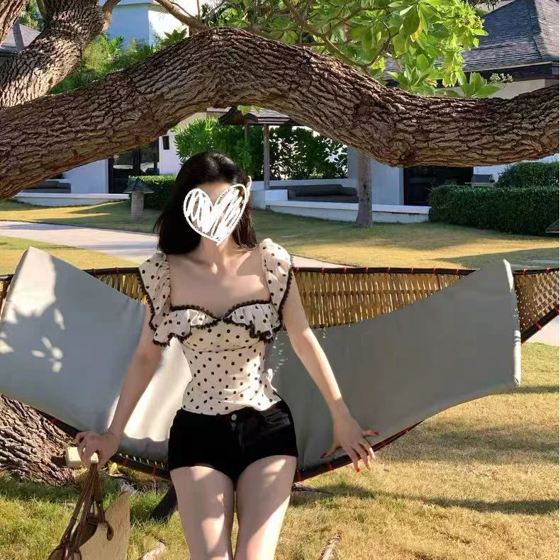 2025春夏新款收腰显瘦镂空方领蕾丝荷叶波点上衣女