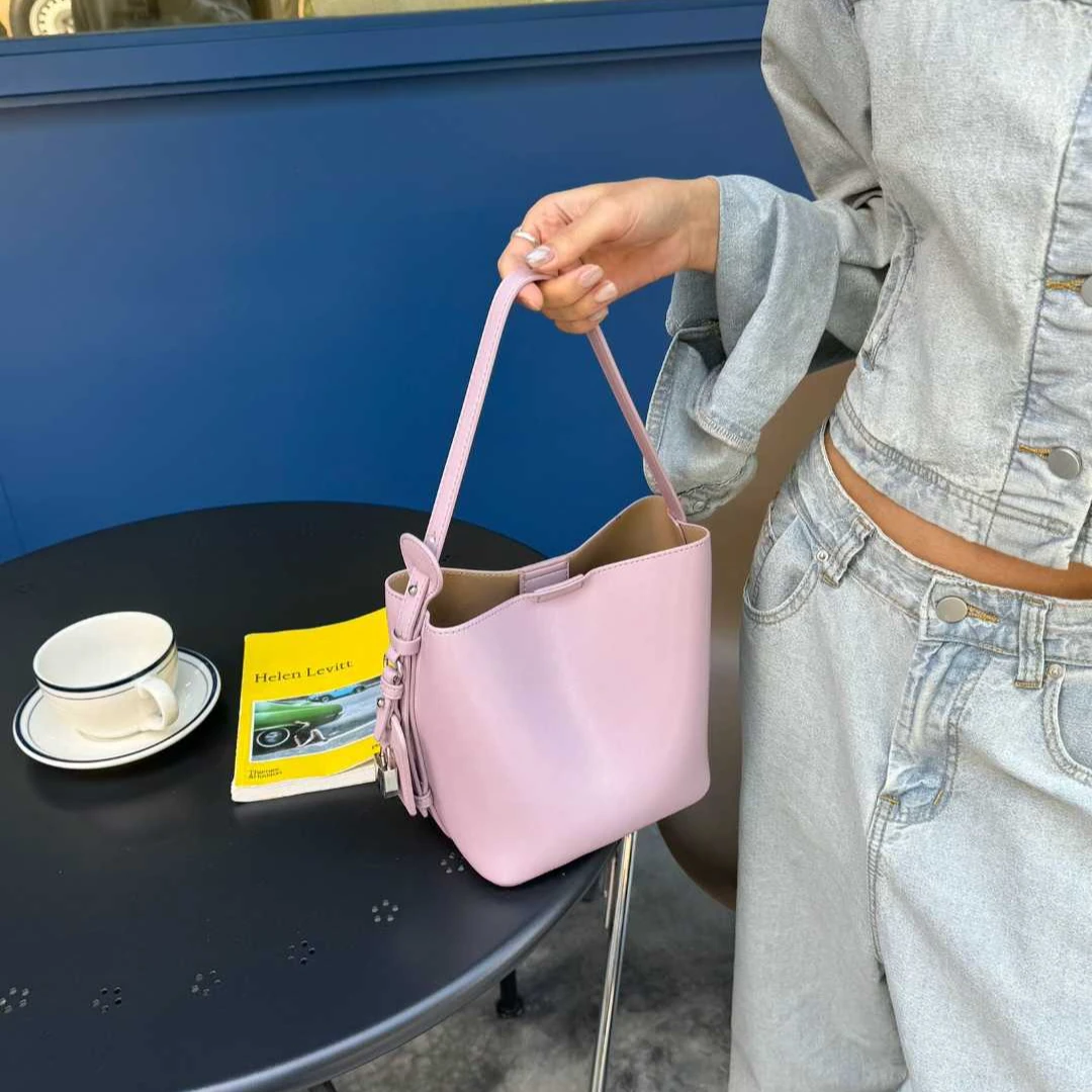 【芝麻集】SK-92633-暮光紫RAIN.CUN时尚休闲百搭腋下斜跨轻奢女包