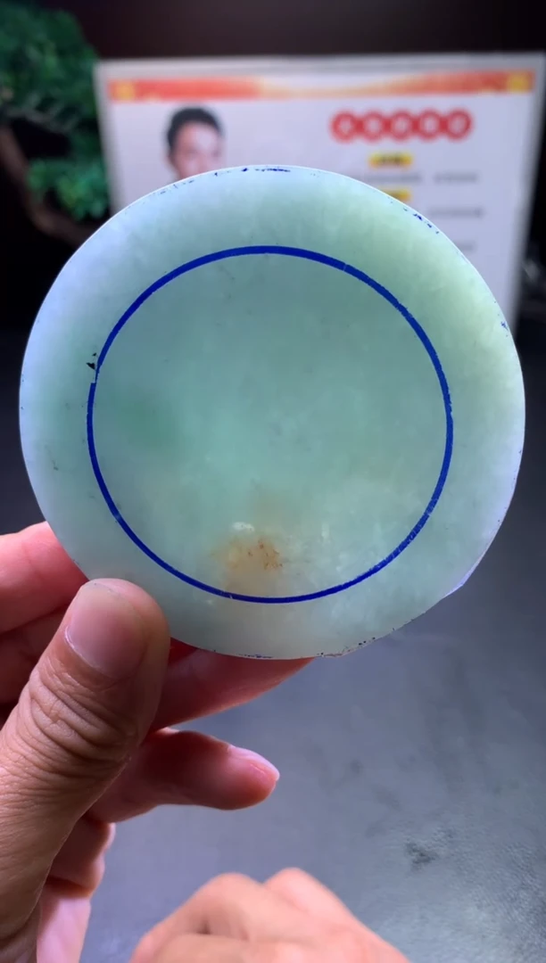 定制翡翠手镯未镶嵌不退不换